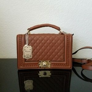 NWT Alyssa quilted crossbody bag